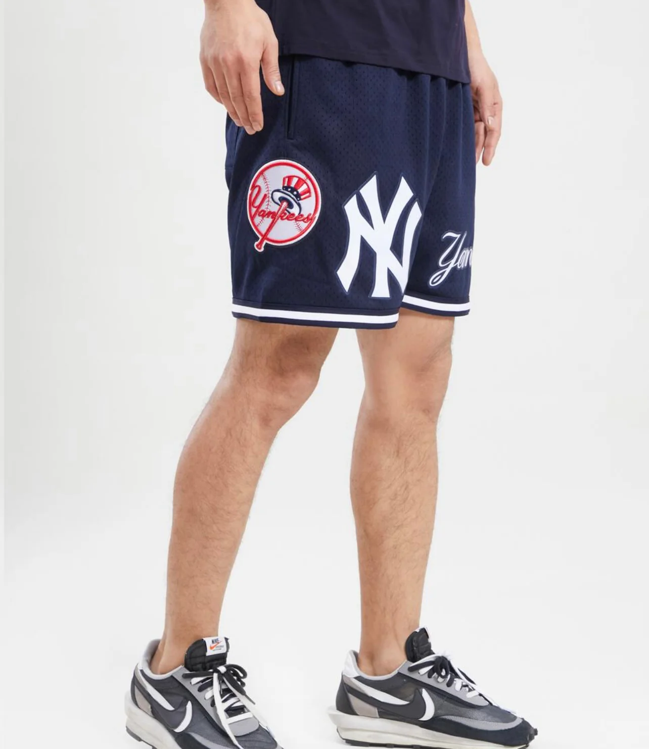 New York Yankees Logo Mesh Short (Navy) - Image 3